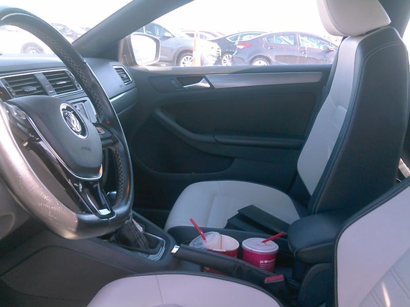 2016 Volkswagen JETTA 1.8T SPORT