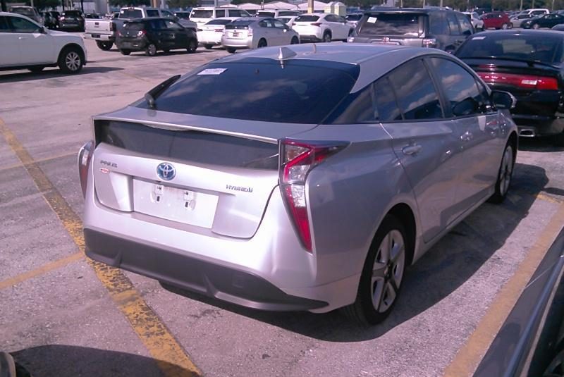 2016 Toyota PRIUS 4 TOURING