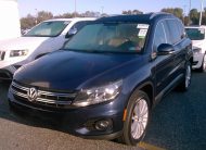 2013 Volkswagen TIGUAN FWD SE