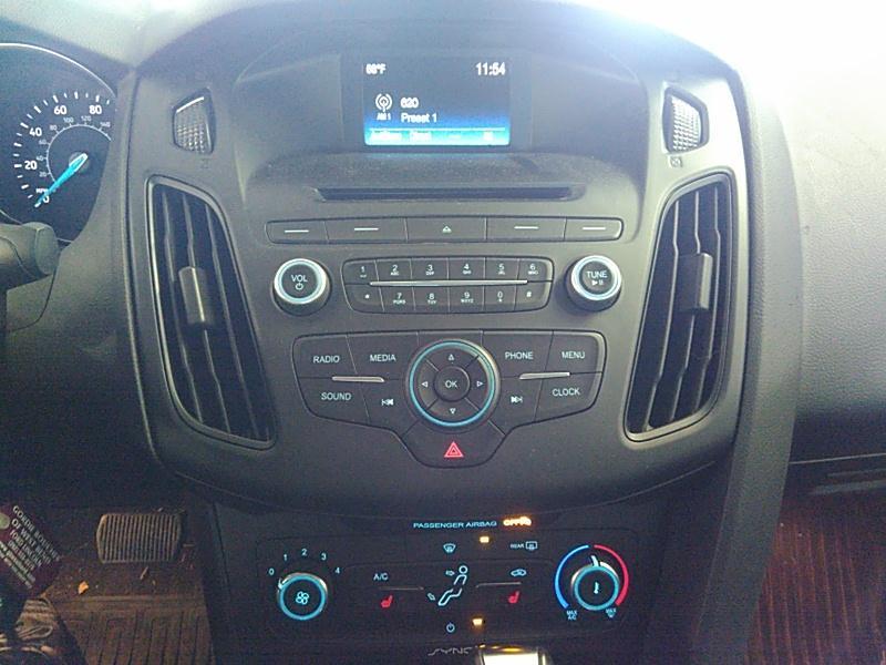 2016 Ford FOCUS FWD 4C SE