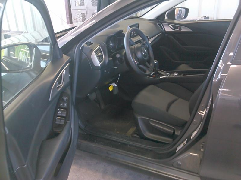 2017 Mazda MAZDA3 SPORT