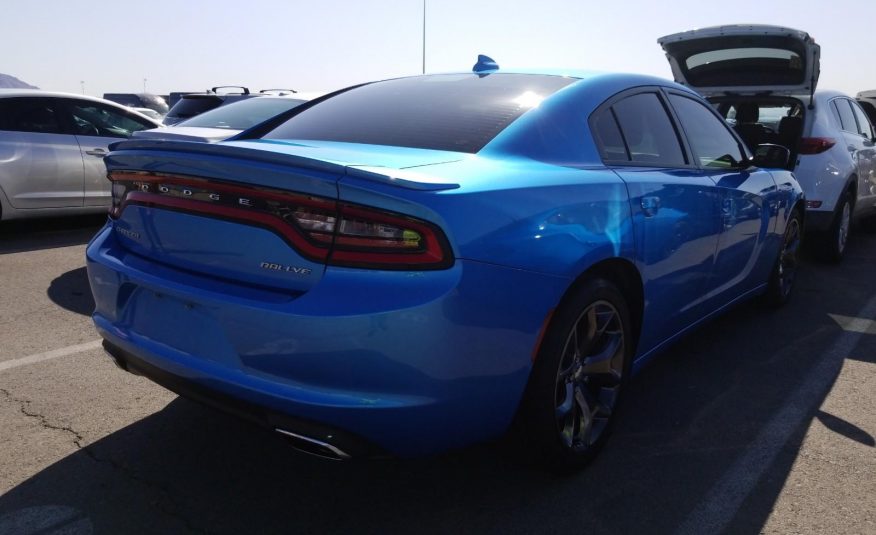 2015 Dodge CHARGER 4X2 V6 SXT