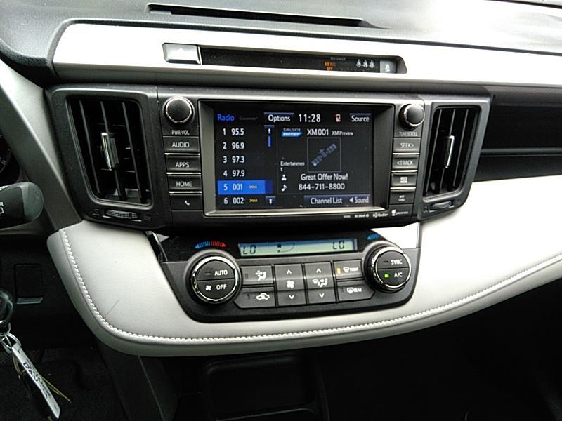 2017 Toyota RAV4 FWD XLE