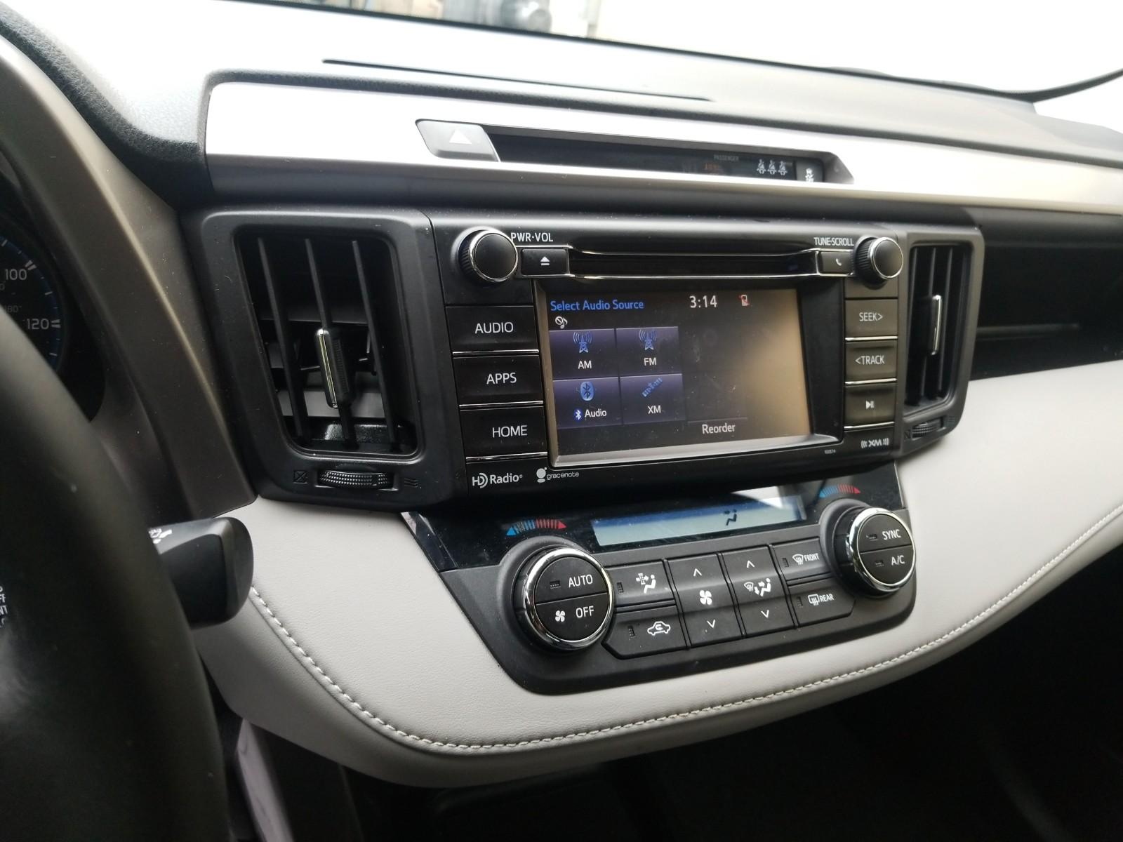 2017 Toyota RAV4 FWD XLE