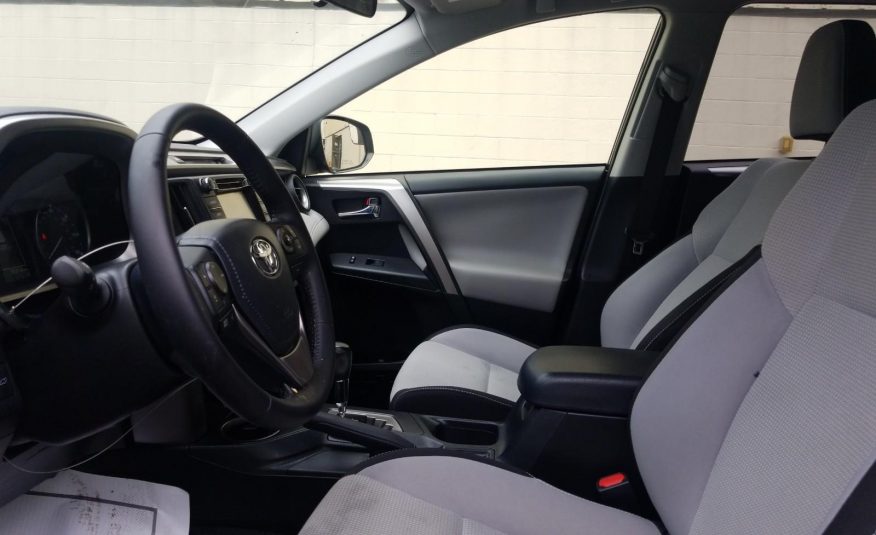2017 Toyota RAV4 FWD XLE