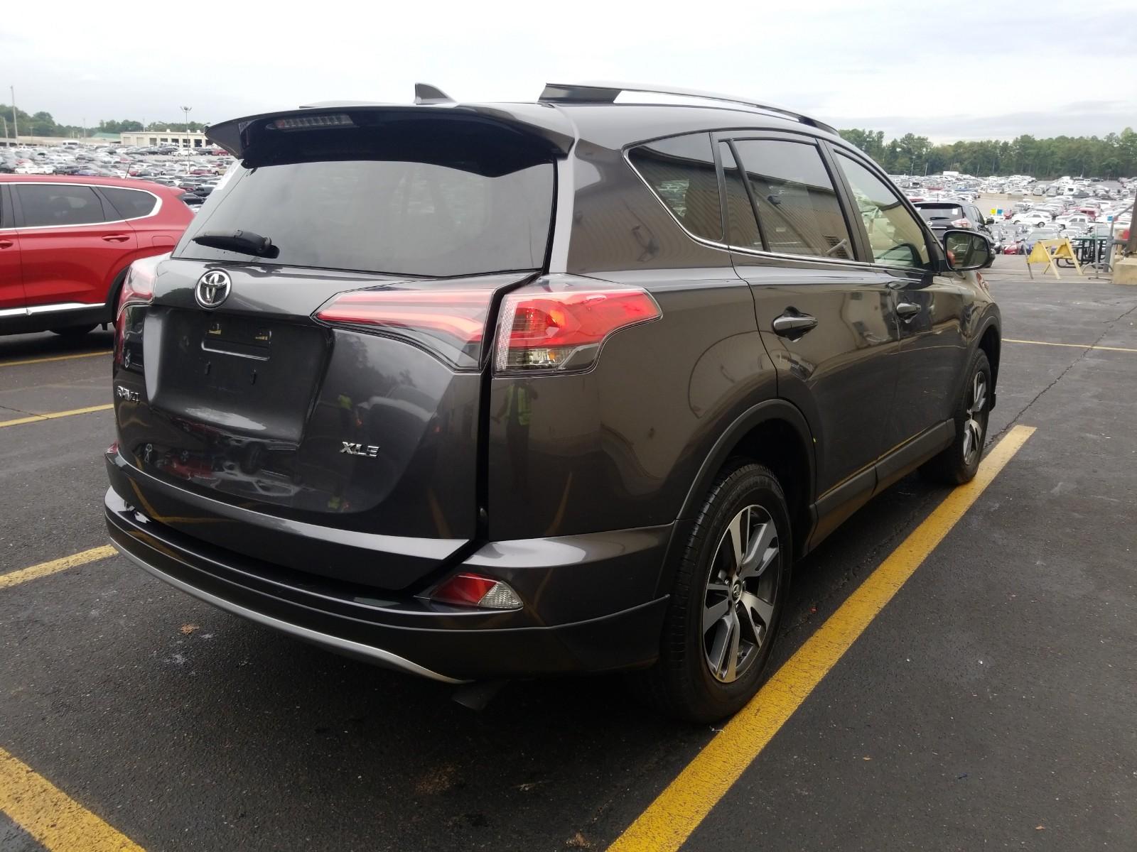 2017 Toyota RAV4 FWD XLE