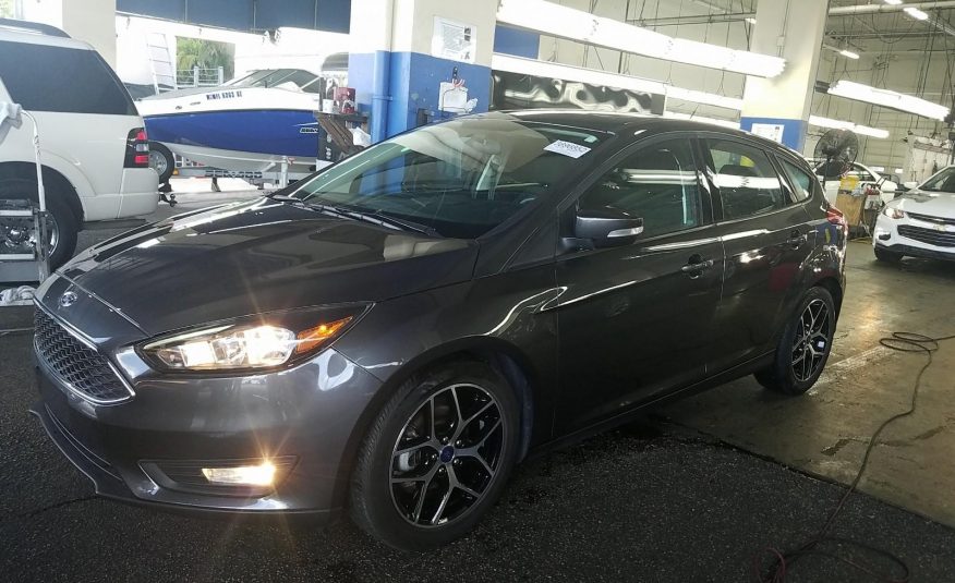 2017 Ford FOCUS FWD 4C SEL