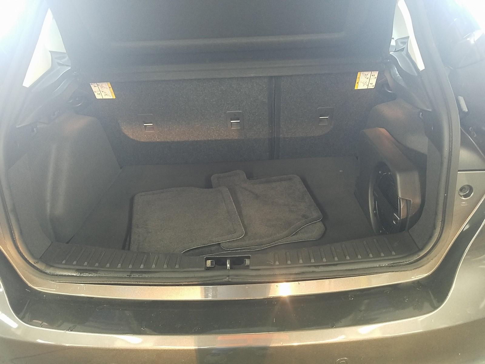 2017 Ford FOCUS FWD 4C SEL