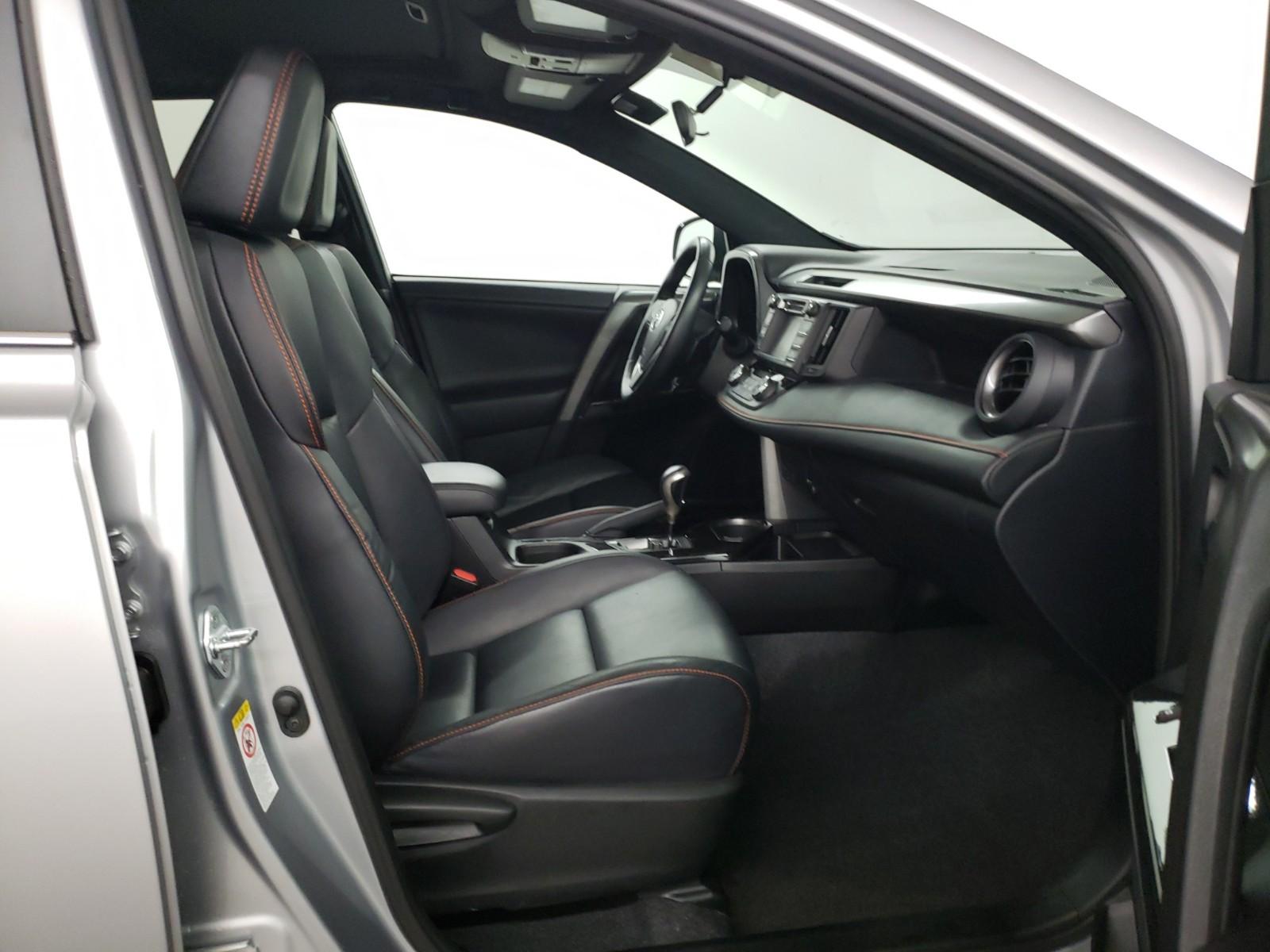 2016 Toyota RAV4 FWD SE