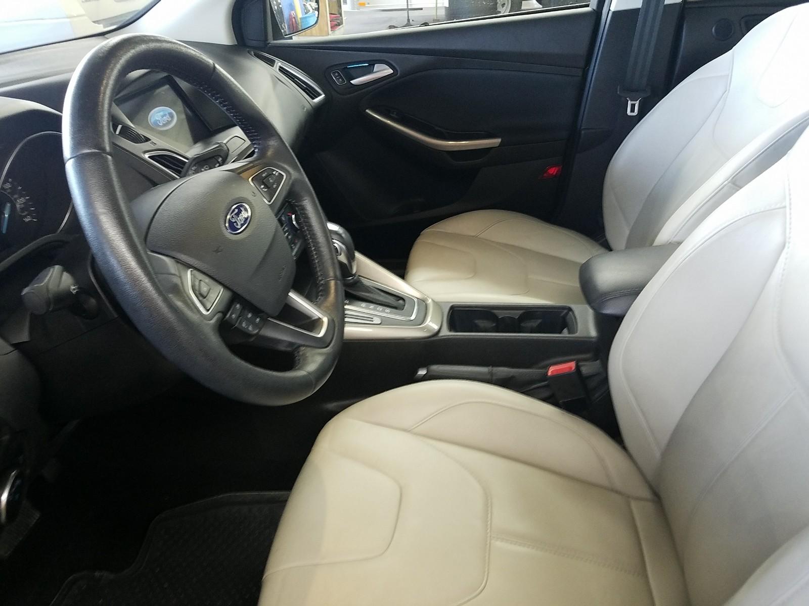 2016 Ford FOCUS FWD 4C TITANIUM