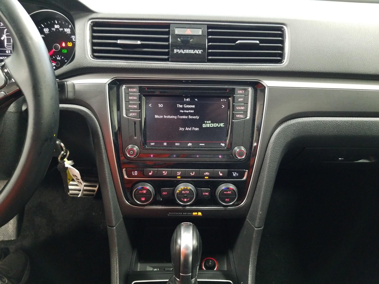 2018 Volkswagen PASSAT 4C R-LINE