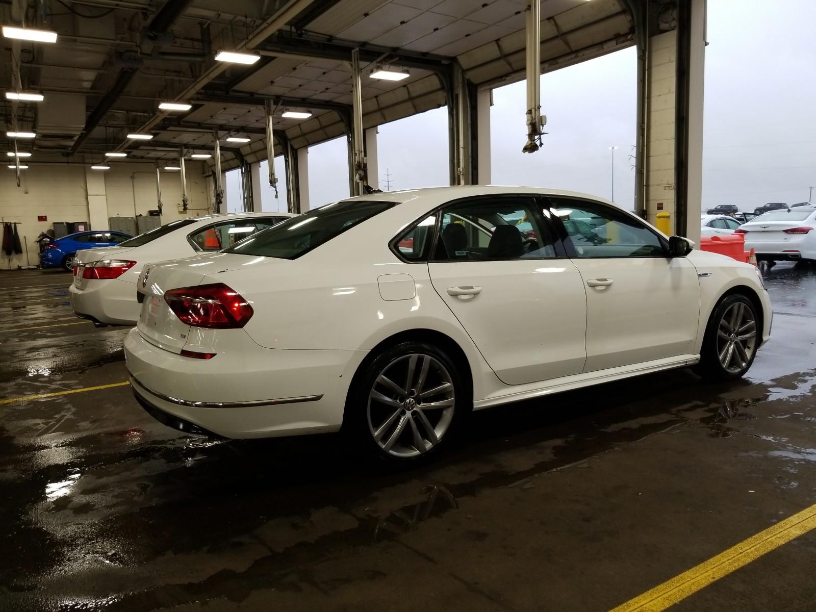 2018 Volkswagen PASSAT 4C R-LINE