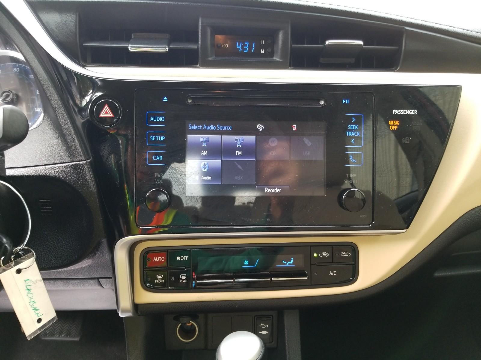 2017 Toyota COROLLA LE