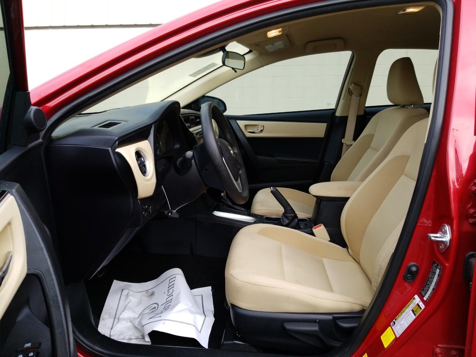 2017 Toyota COROLLA LE