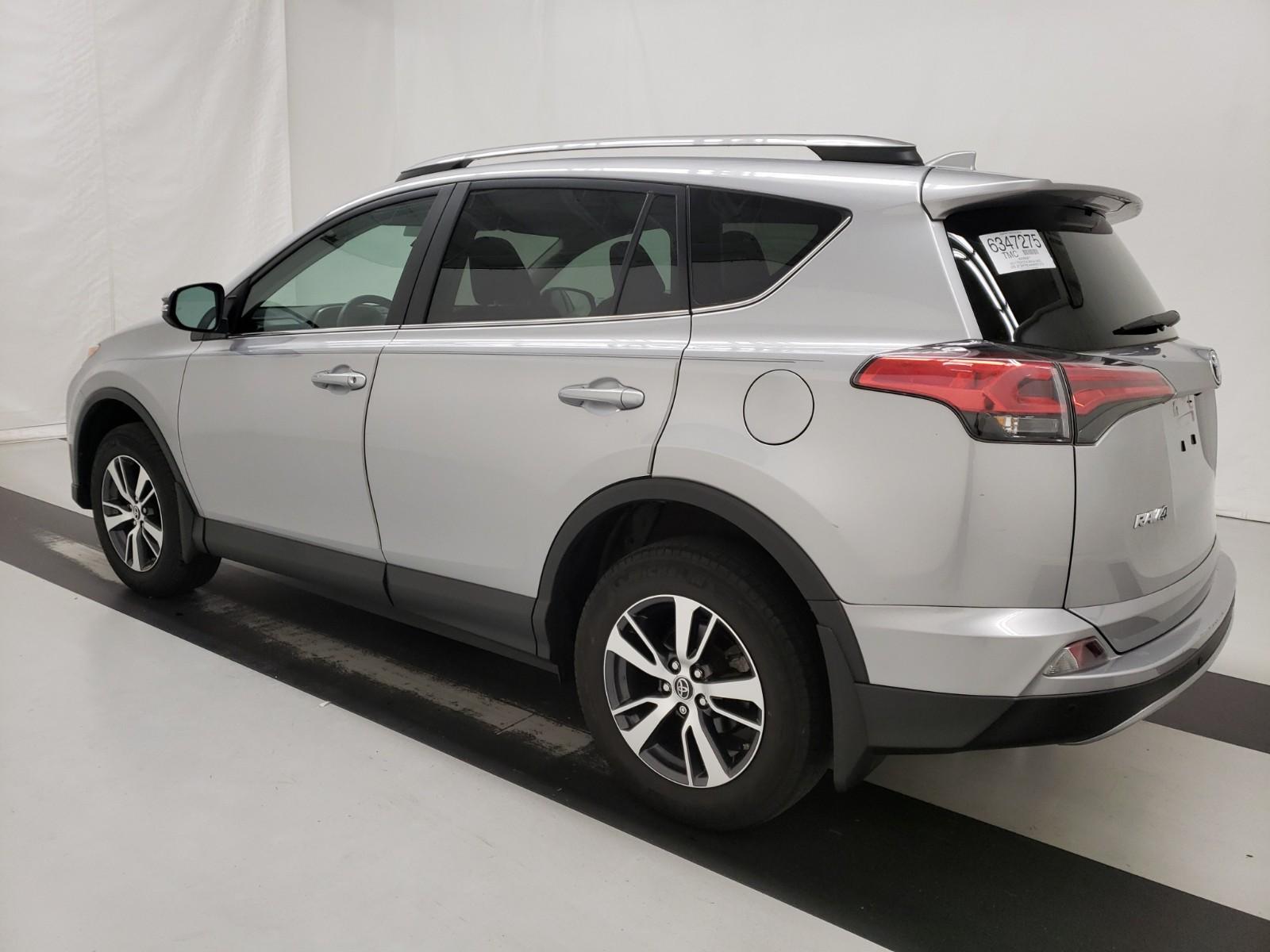 2017 Toyota RAV4 AWD XLE
