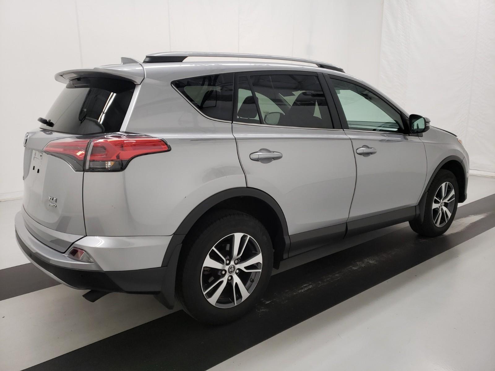 2017 Toyota RAV4 AWD XLE