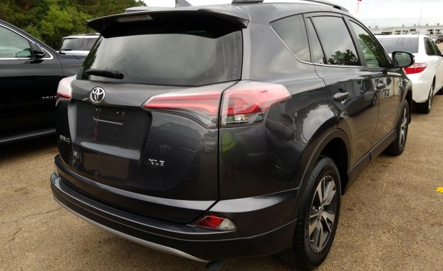 2017 Toyota RAV4 FWD XLE