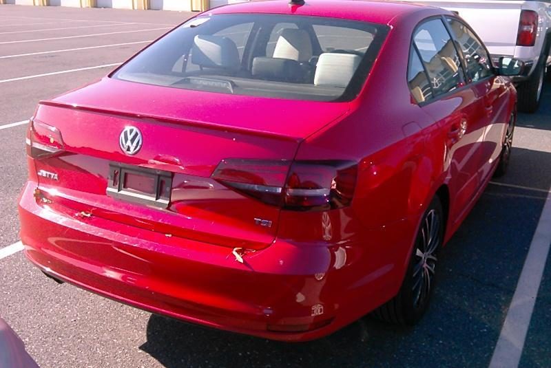 2016 Volkswagen JETTA 1.8T SPORT