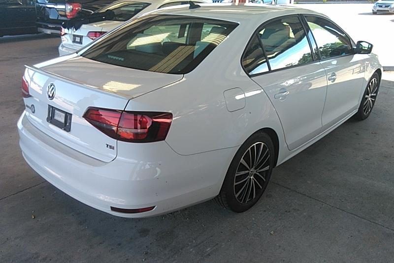 2016 Volkswagen JETTA 1.8T SPORT