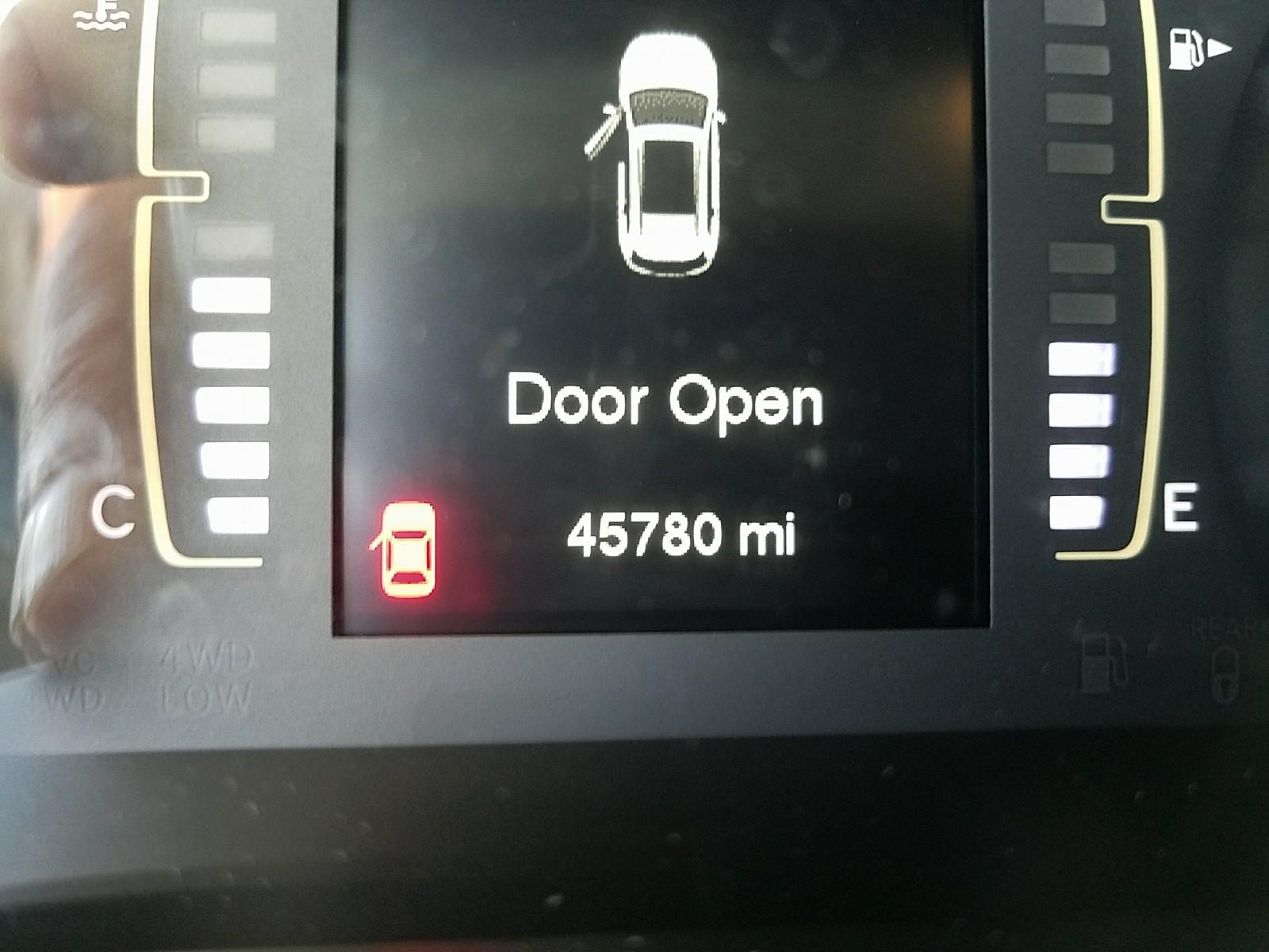 2016 Jeep CHEROKEE FWD 4C LATITUDE