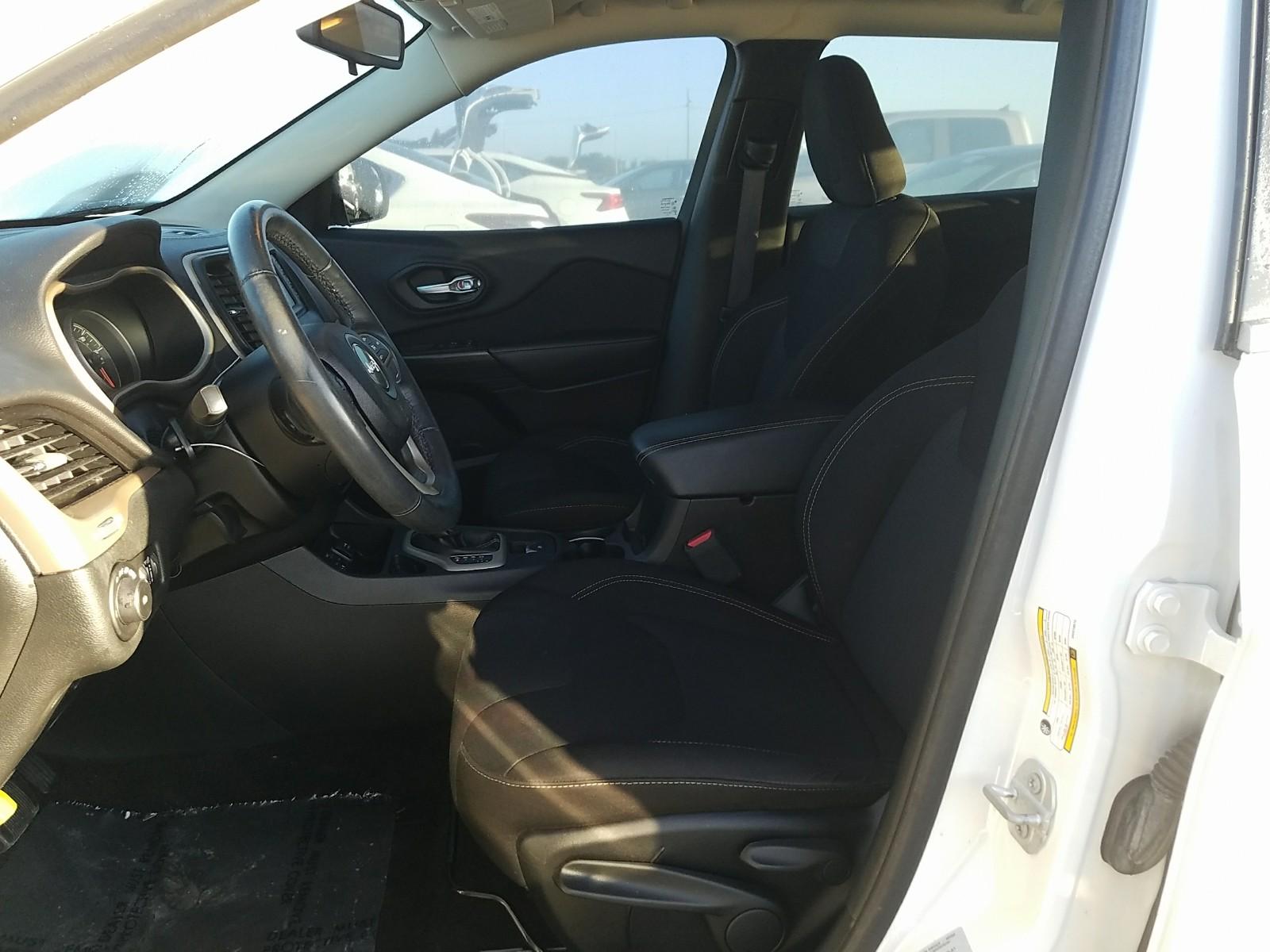 2016 Jeep CHEROKEE FWD 4C LATITUDE