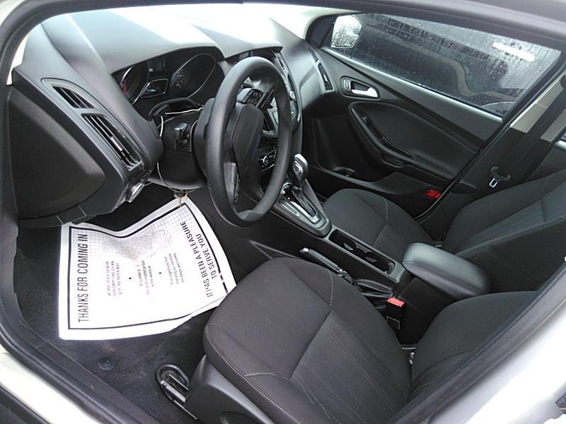 2016 Ford FOCUS FWD 4C SE