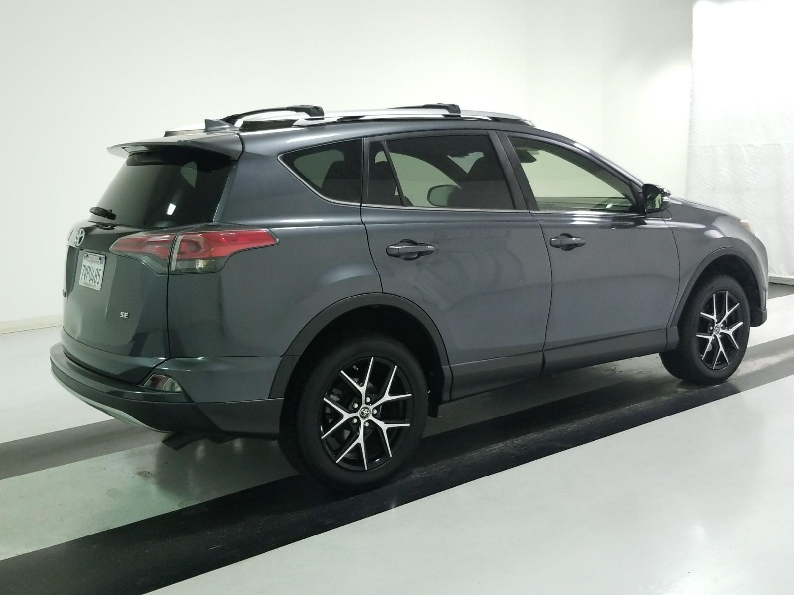 2017 Toyota RAV4 FWD SE