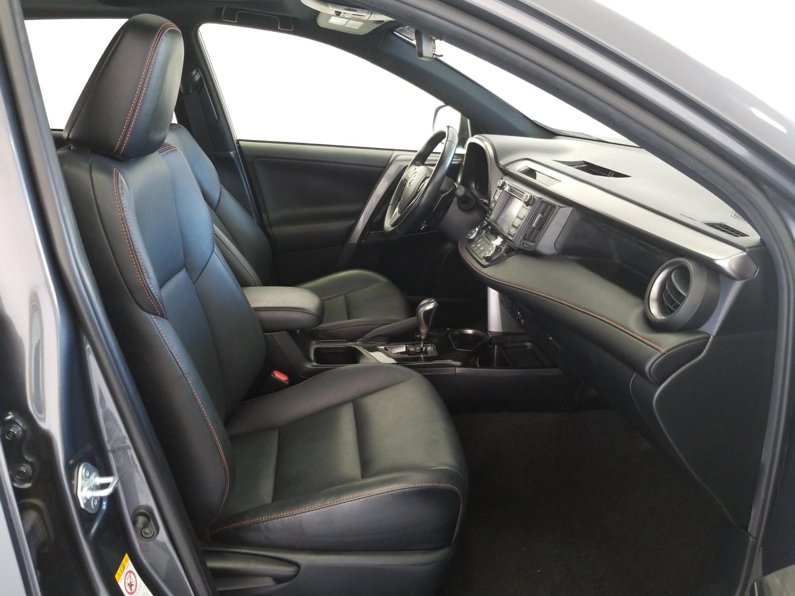 2017 Toyota RAV4 FWD SE