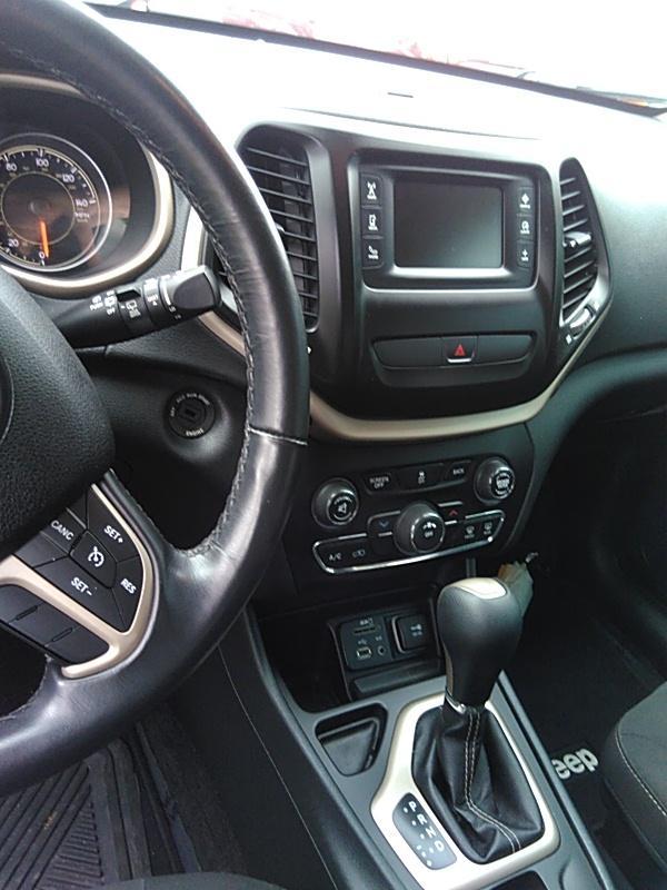 2016 Jeep CHEROKEE FWD 4C LATITUDE