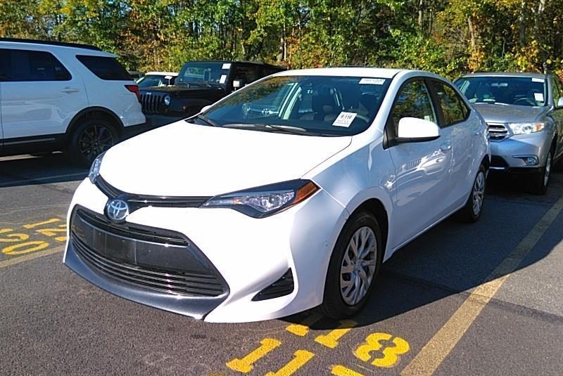 2017 Toyota COROLLA LE