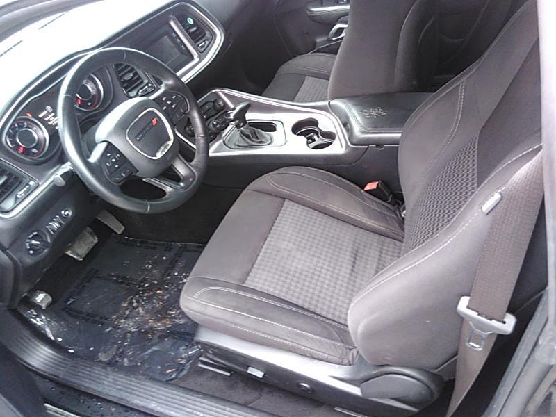 2015 Dodge CHALLENGER V6 SXT