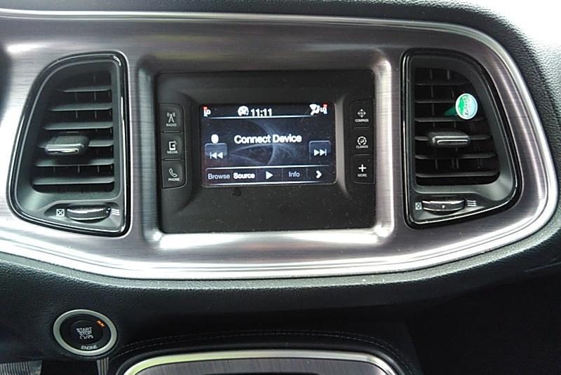 2015 Dodge CHALLENGER V6 SXT