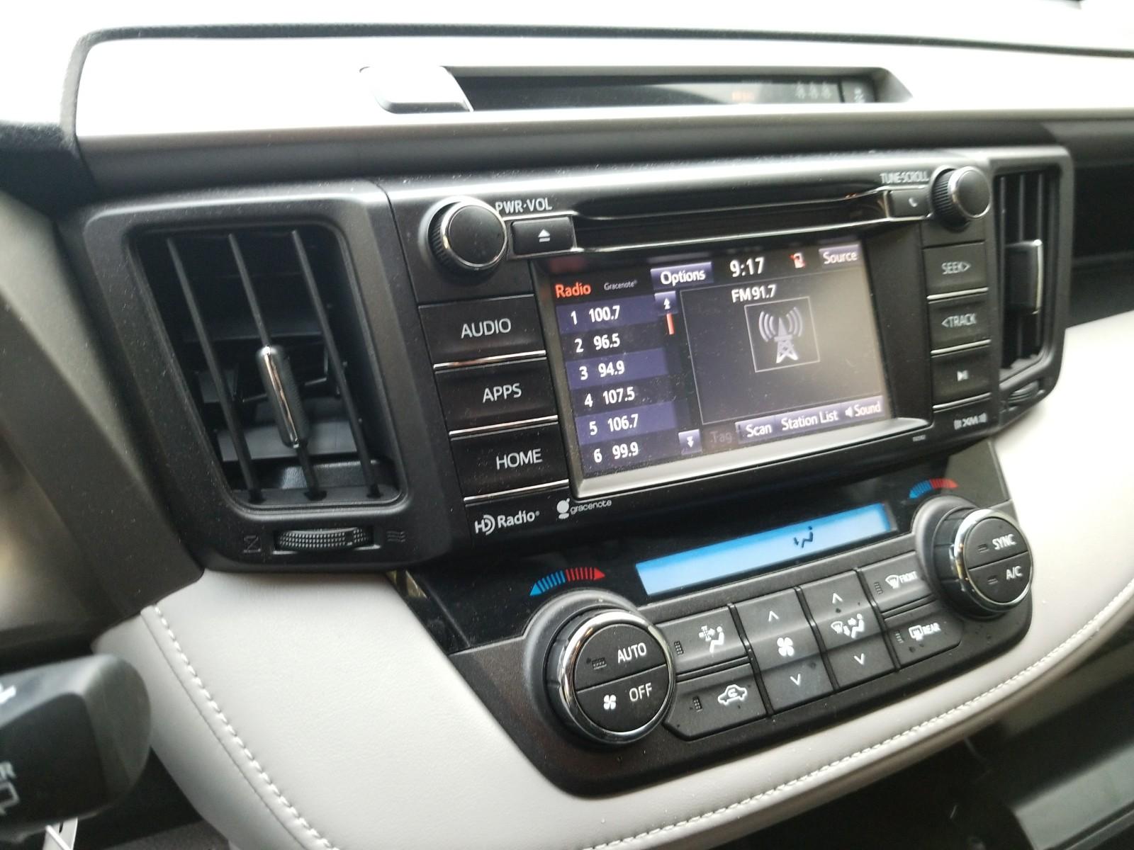 2017 Toyota RAV4 FWD XLE