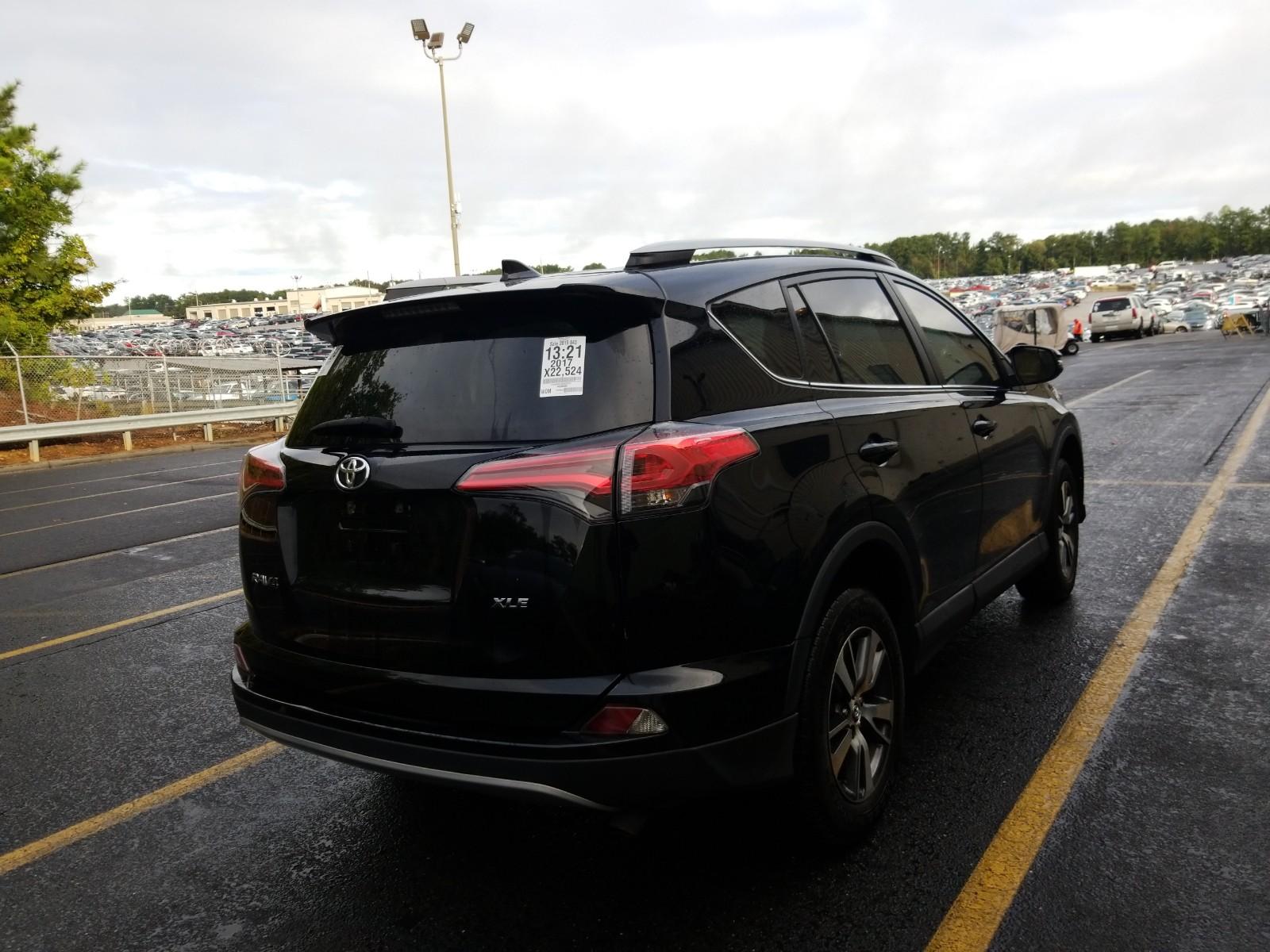 2017 Toyota RAV4 FWD XLE