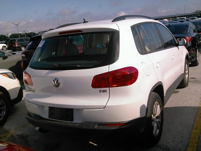 2016 Volkswagen TIGUAN FWD S