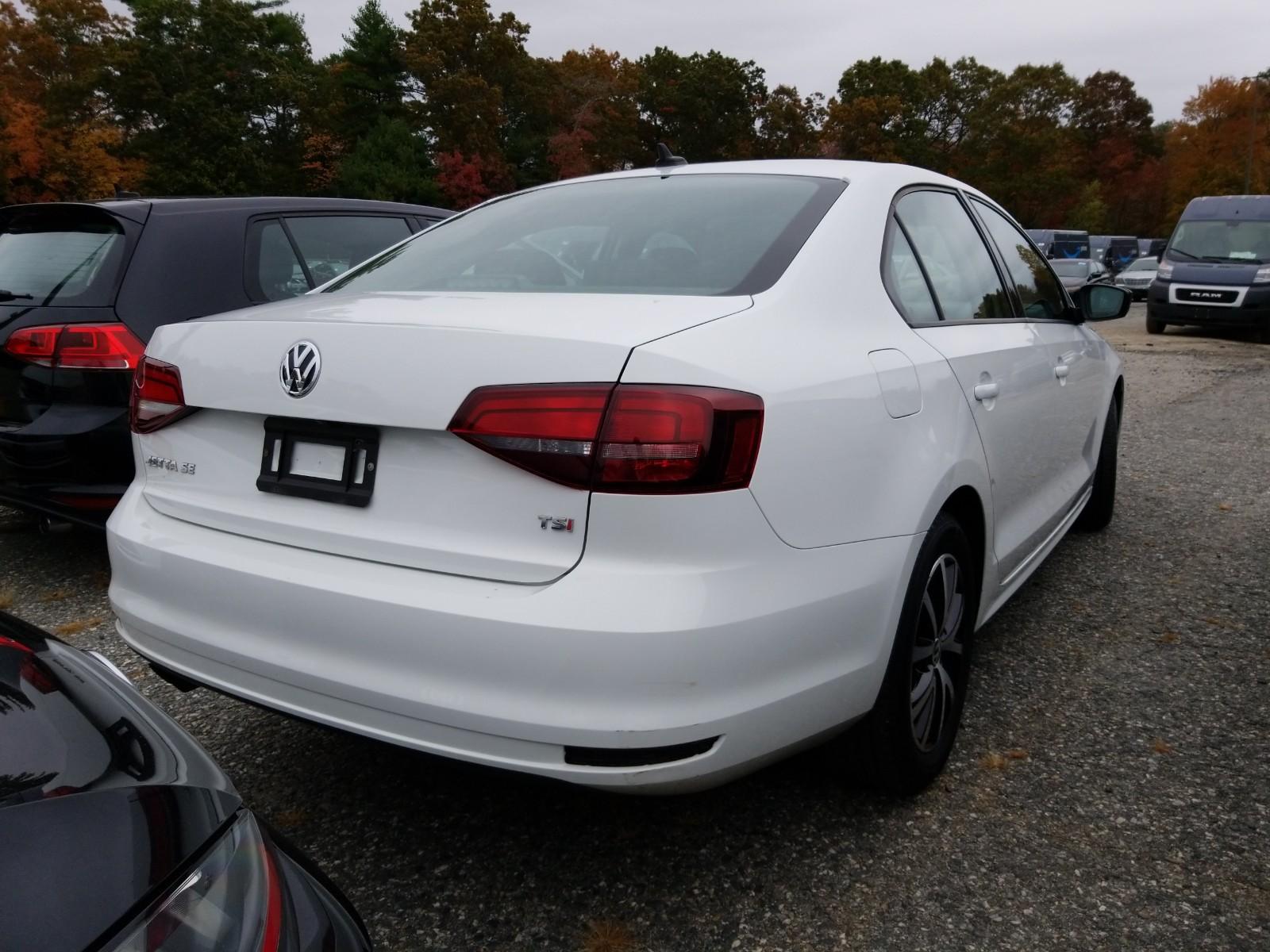 2016 Volkswagen JETTA 1.4T SE