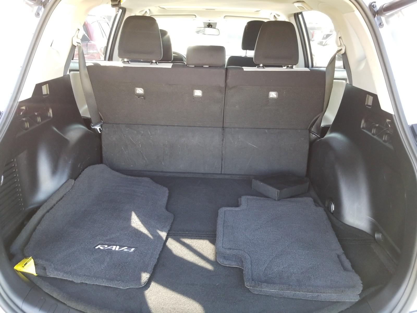2017 Toyota RAV4 FWD XLE