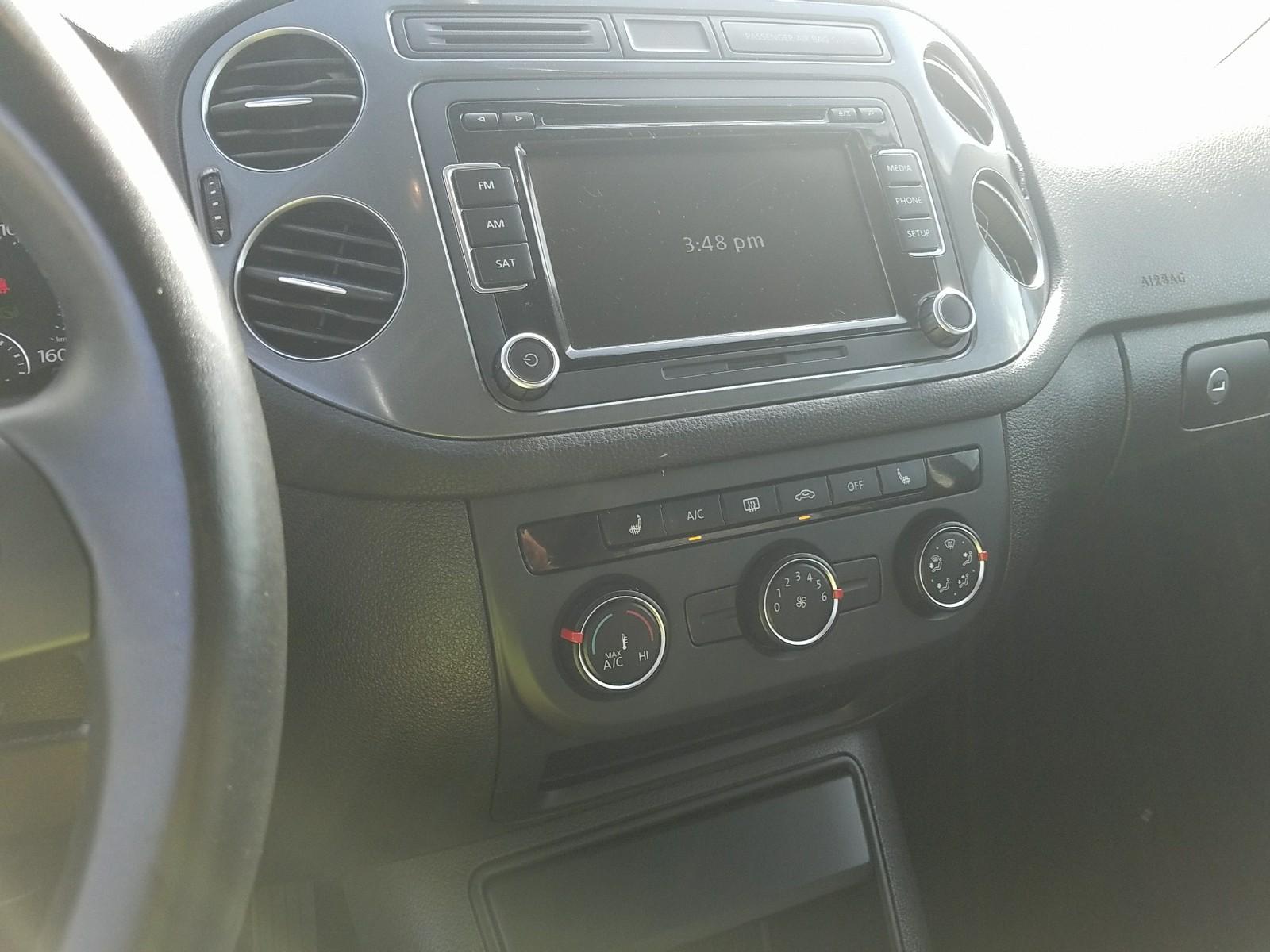 2015 Volkswagen TIGUAN AWD SE