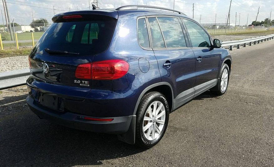 2015 Volkswagen TIGUAN AWD SE