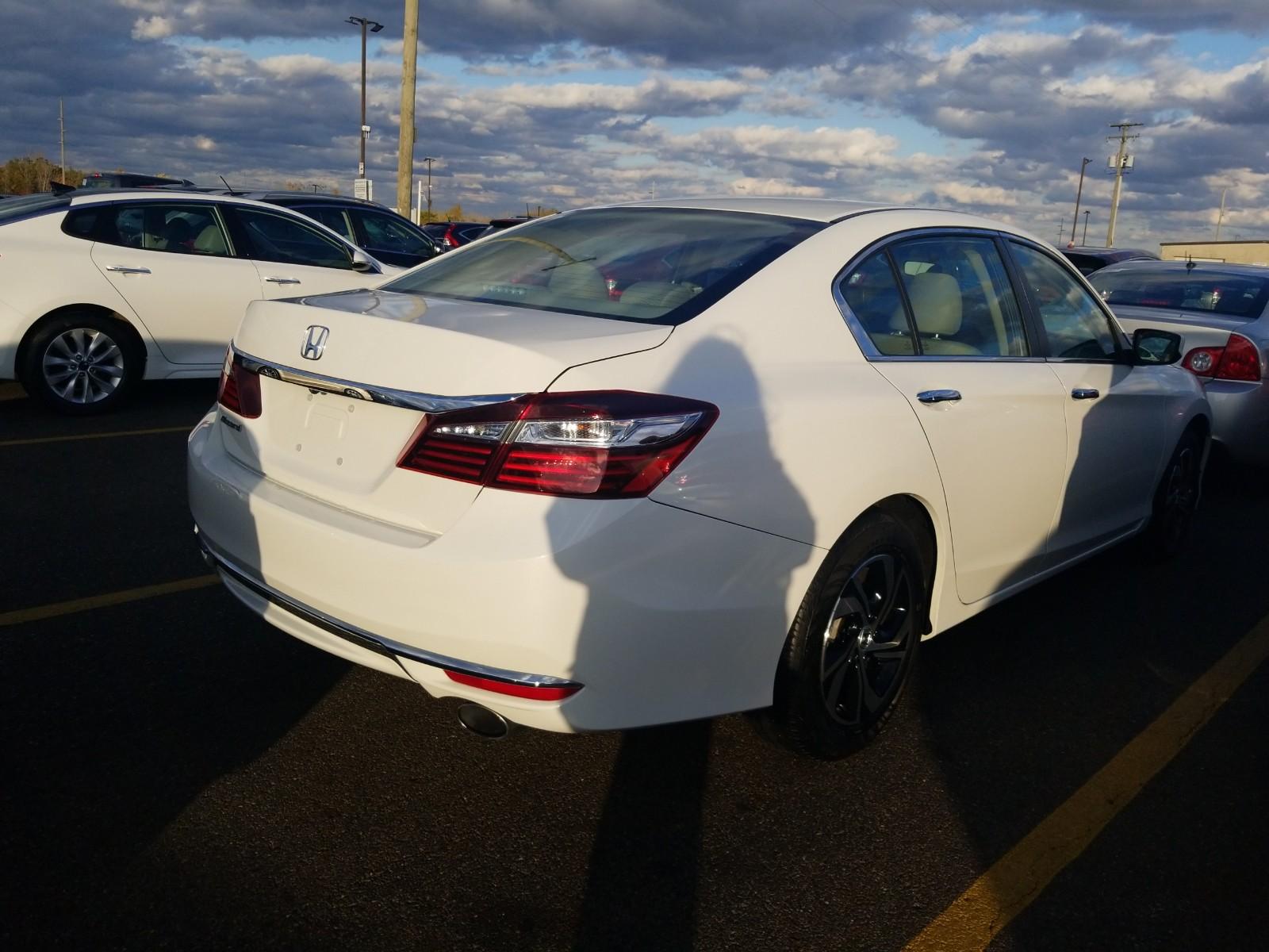 2017 Honda ACCORD 4C LX