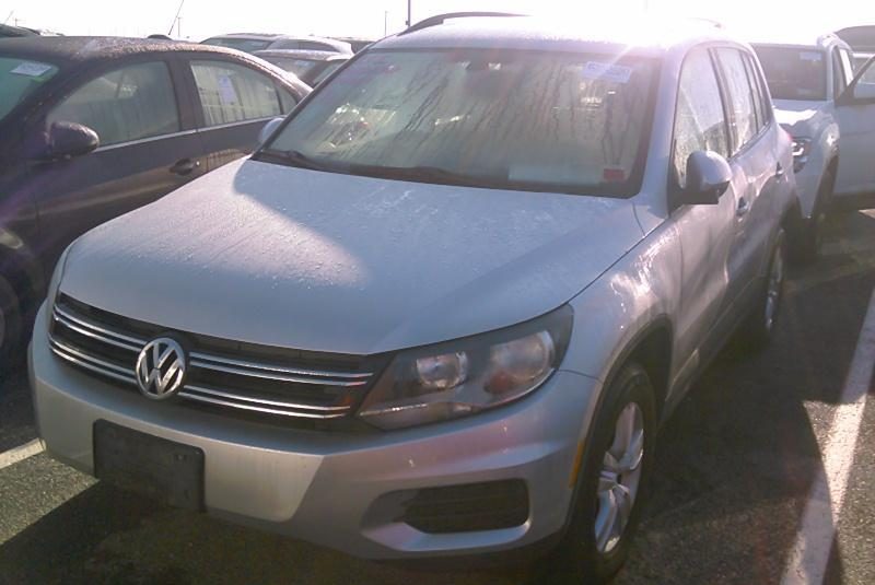 2016 Volkswagen TIGUAN AWD S