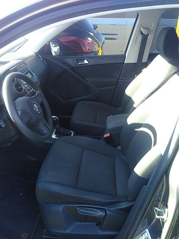 2012 Volkswagen TIGUAN FWD SE