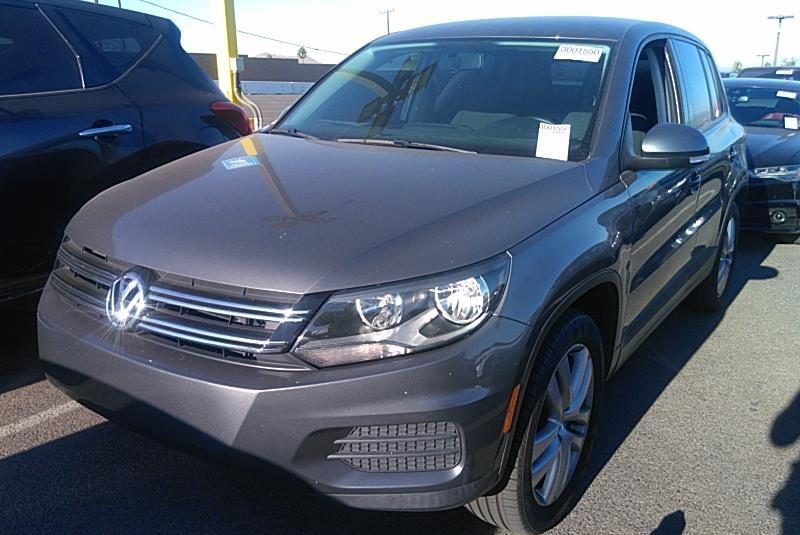 2012 Volkswagen TIGUAN FWD SE