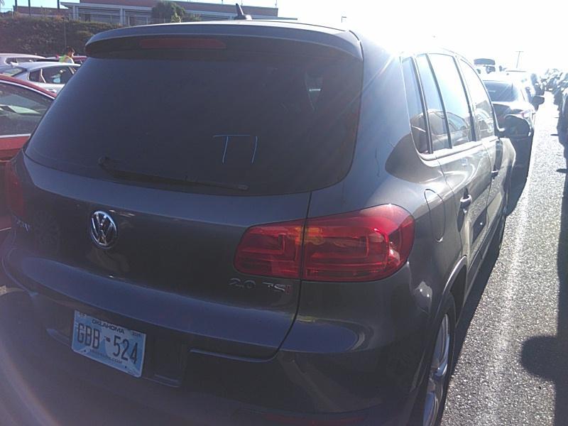 2012 Volkswagen TIGUAN FWD SE