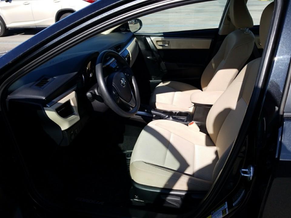 2016 Toyota COROLLA LE