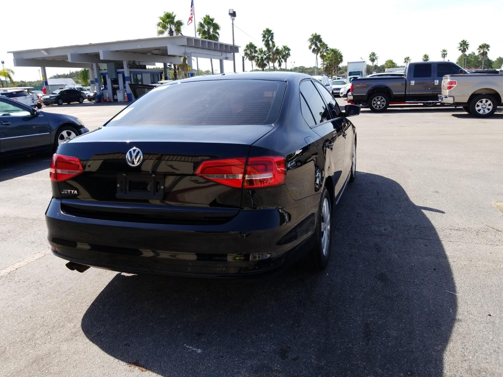 2015 Volkswagen JETTA 2.0L S