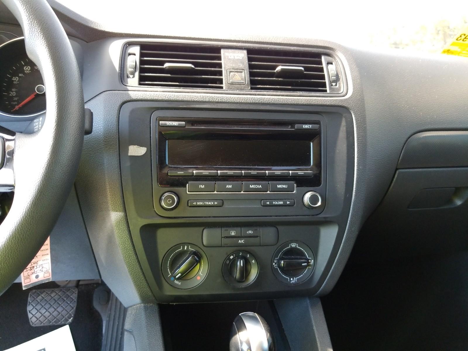 2015 Volkswagen JETTA 2.0L S