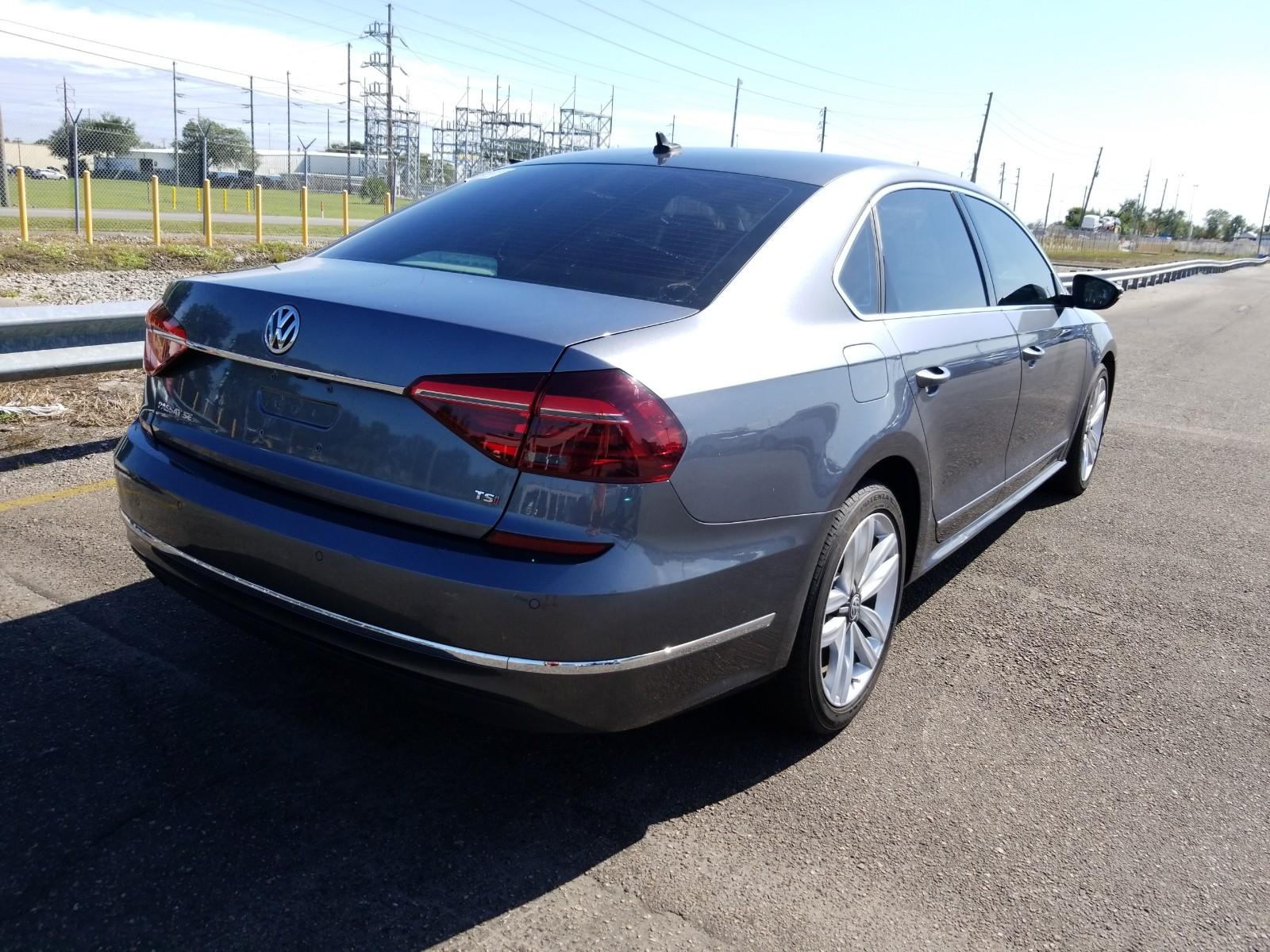 2017 Volkswagen PASSAT 4C SE TECH