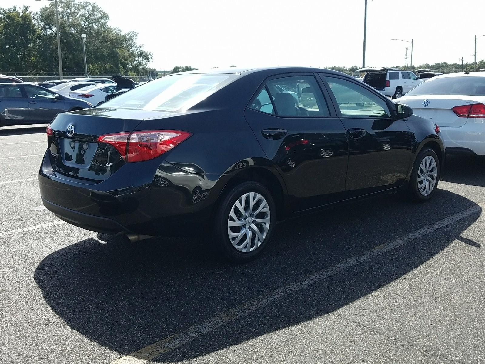 2017 Toyota COROLLA LE