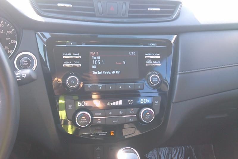 2017 Nissan ROGUE FWD 4C SV